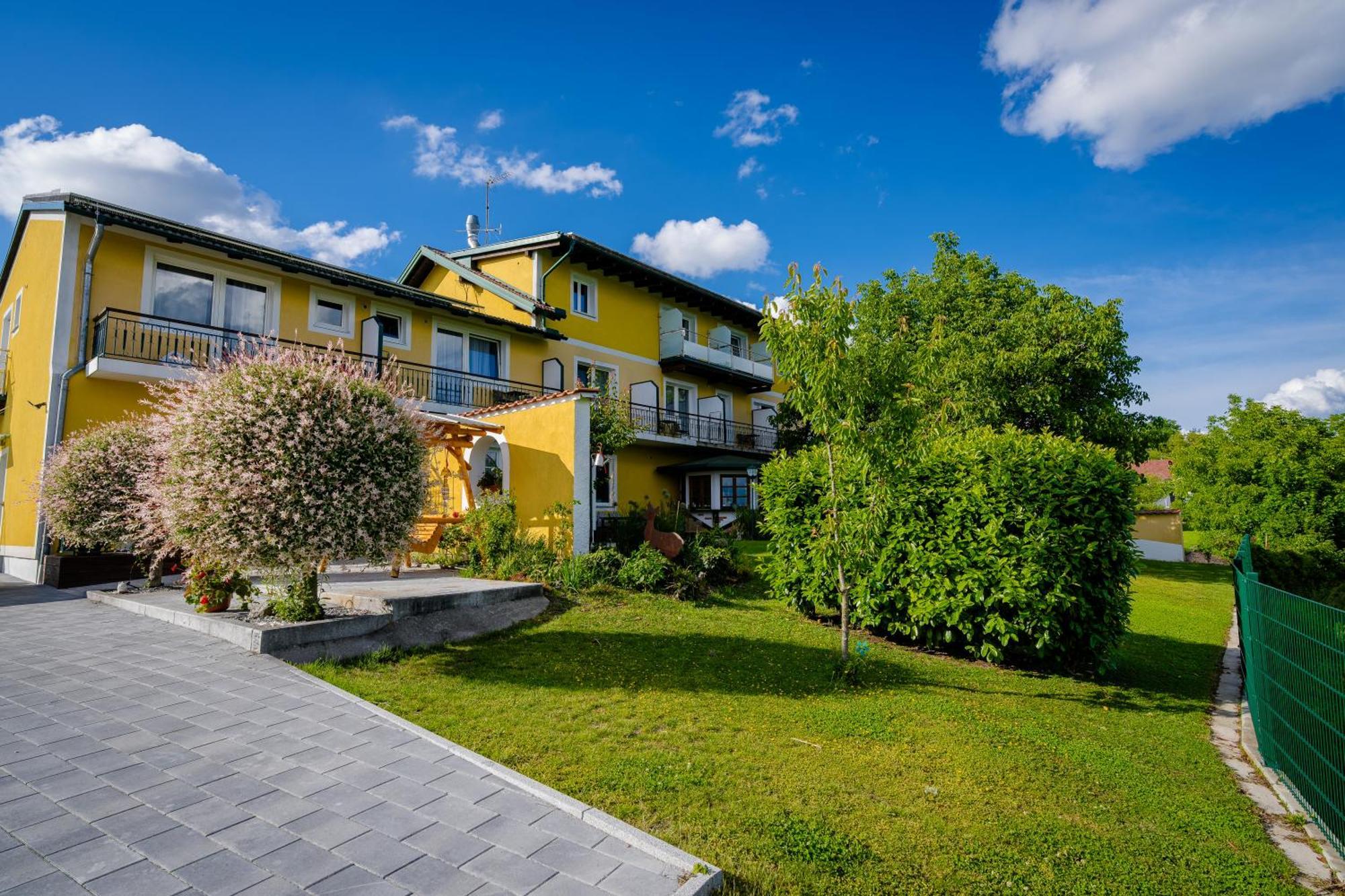 Pension Baumgartner-Berghof Obernberg am Inn Екстериор снимка